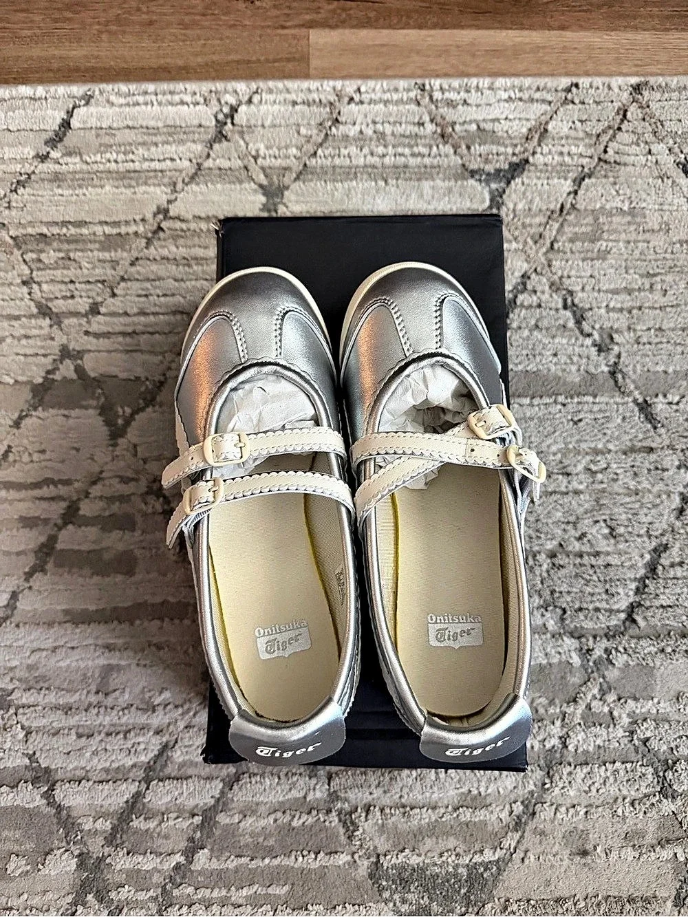 Onitsuka Tiger Mexico 66 TGRS Silver & Cream US 6 NWT